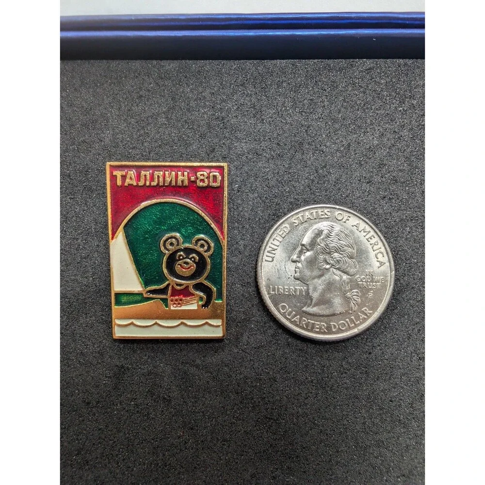 USSR Tallinn 1980 Olympic Misha Bear Pin Badge Moscow Games Vintage Enamel